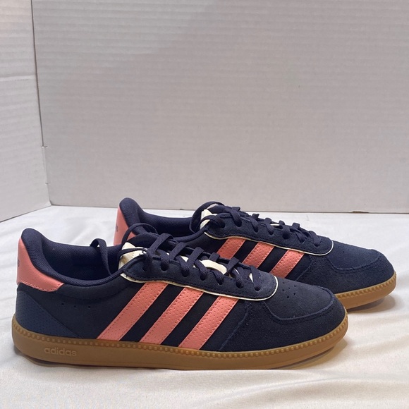 Adidas Breaknet Sleek Sneaker (Women) Size 8.5 - Picture 6 of 9